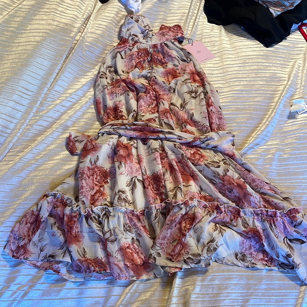 Hello Molly white floral dress size small NWT